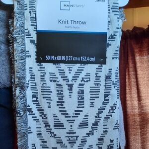 Mainstays Black and Gray Knit Throw